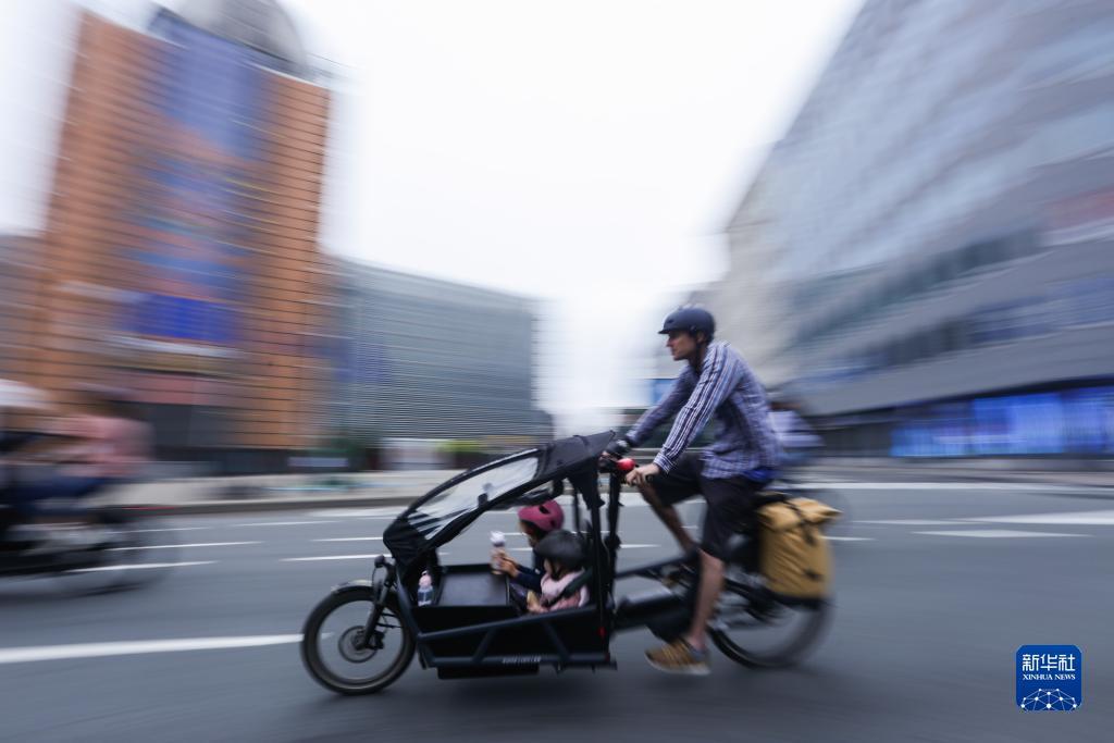 银钻娱乐是现场直播